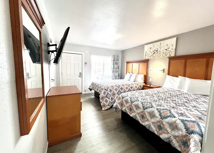 Royal Gateway Motel By Oyo